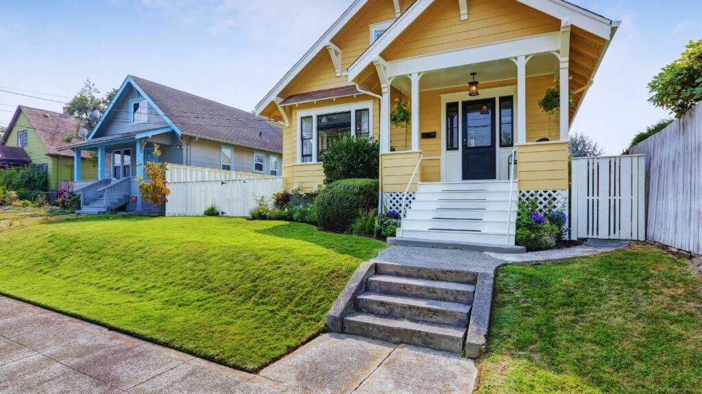 Entrance to a house with concrete pavement